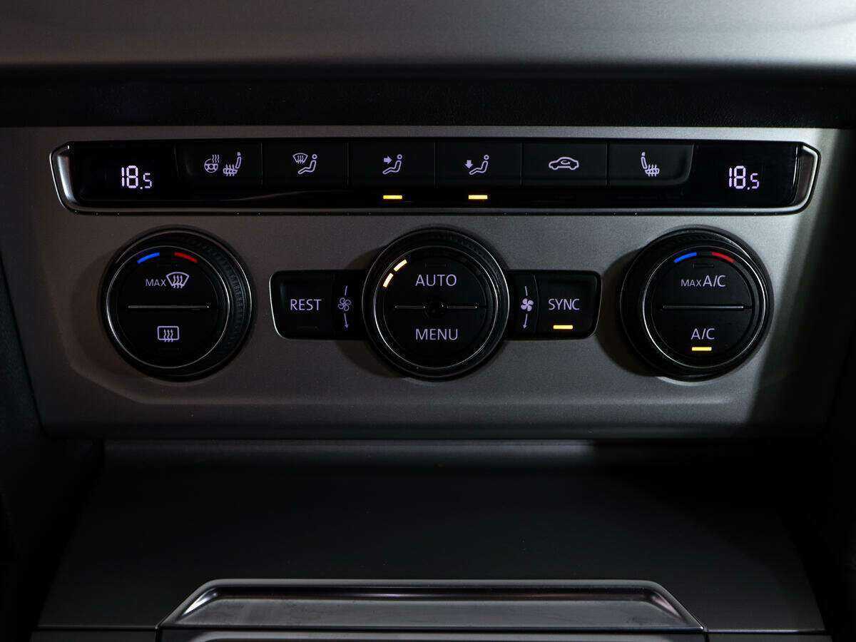 Volkswagen Passat, 2015 Фото №19