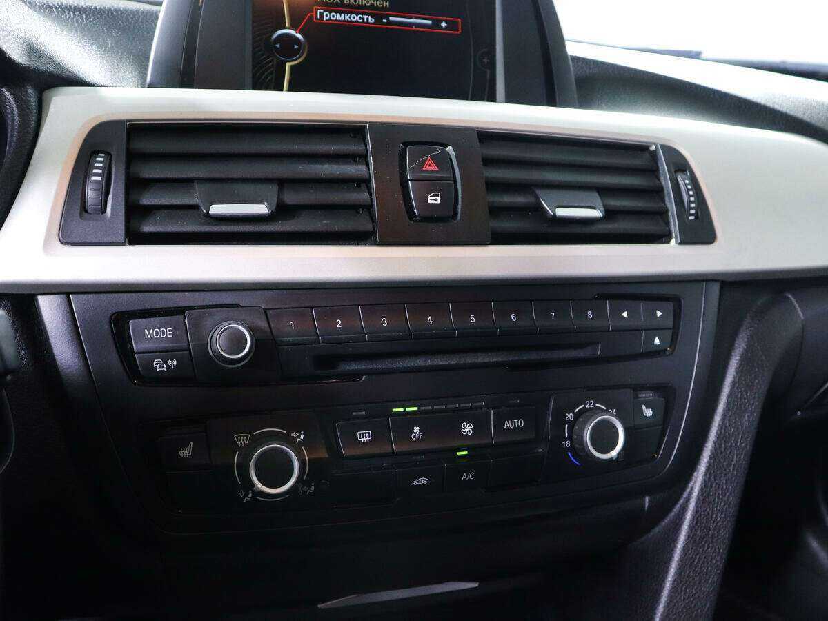 BMW 3 серии 316i, 2013 Фото №11