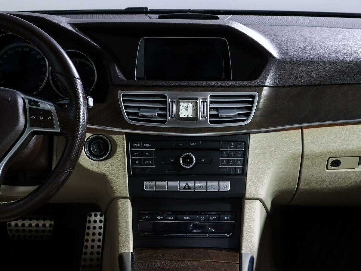 Mercedes-Benz E-Класс 250 CDI, 2015 Фото №11
