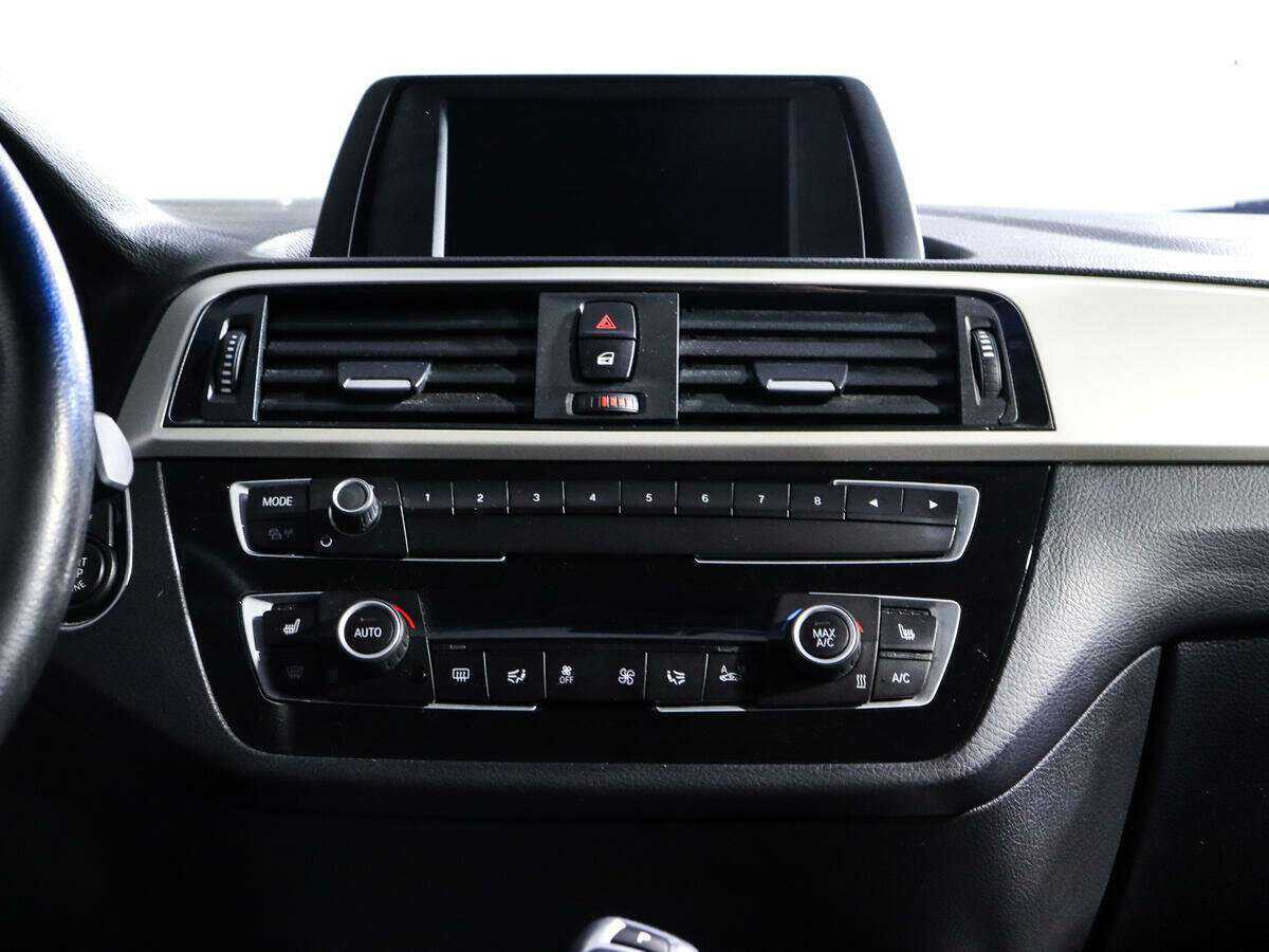 BMW 1 серии 118i, 2018 Фото №11