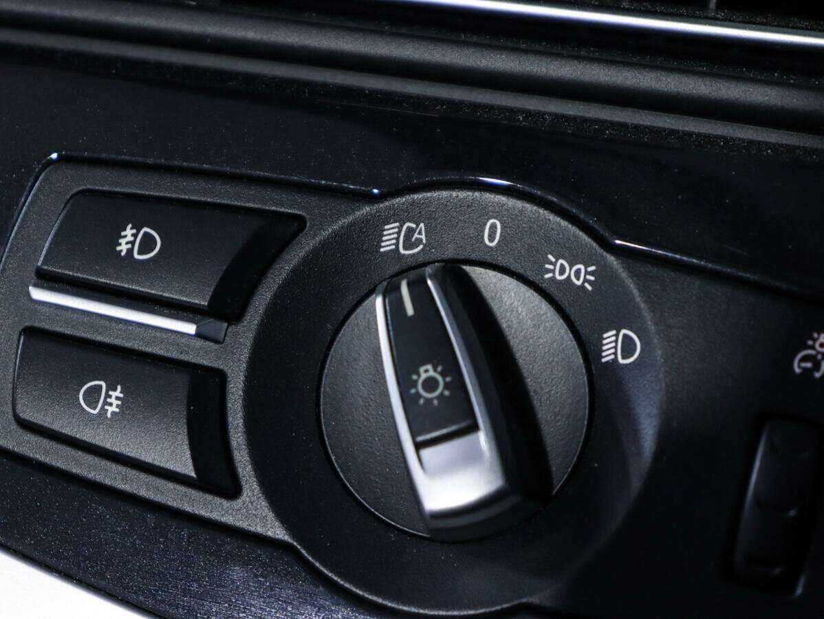 BMW 5 серии 528i xDrive, 2013 Фото №15