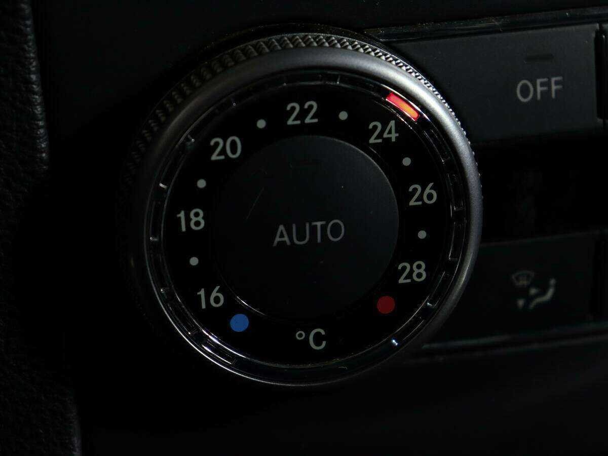 Mercedes-Benz GLK-Класс 300, 2012 Фото №16