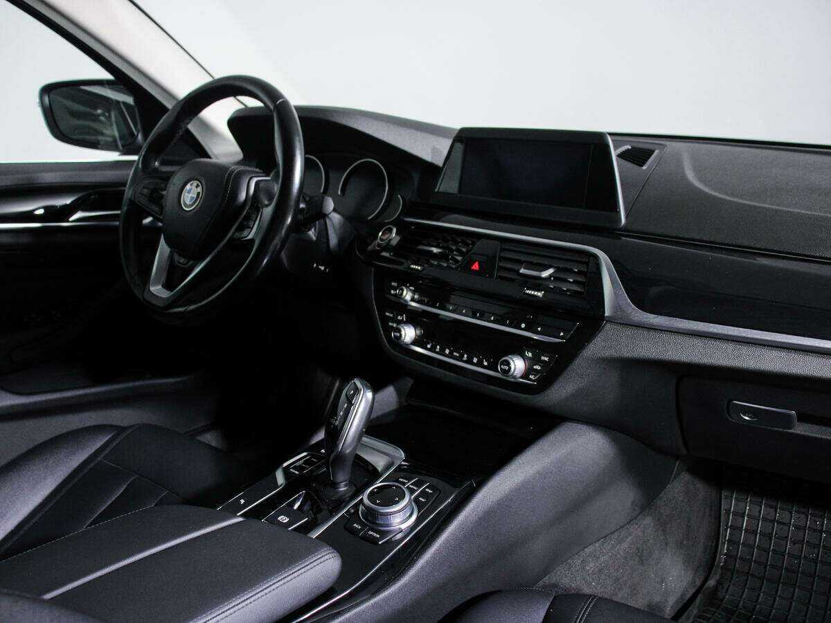 BMW 5 серии 520d, 2017 Фото №8