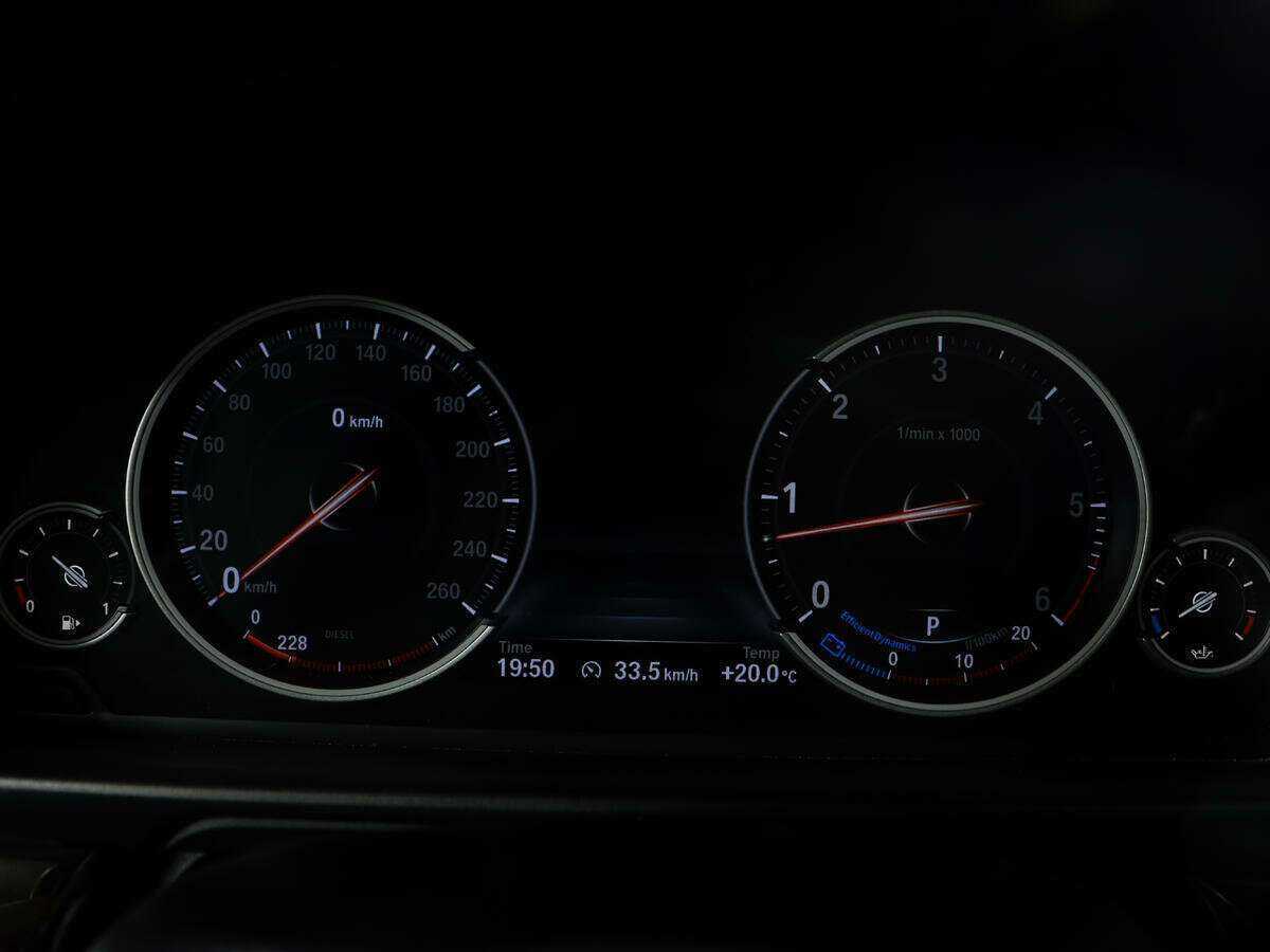 BMW 5 серии 530d xDrive, 2015 Фото №8