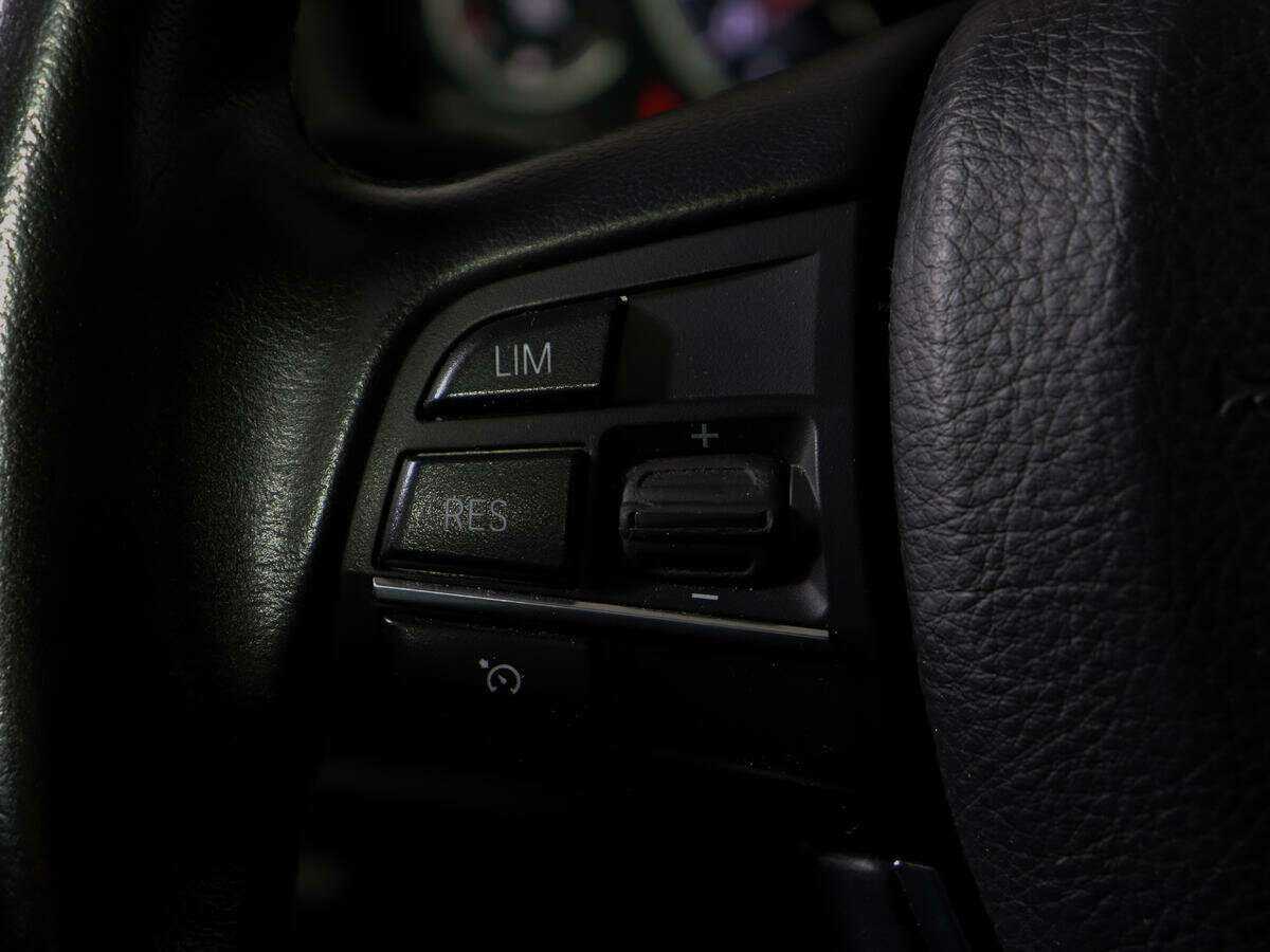 BMW 5 серии 530d xDrive, 2015 Фото №18