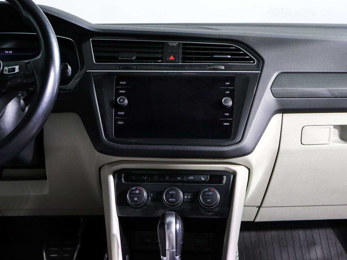Volkswagen Tiguan, 2018 Фото №13