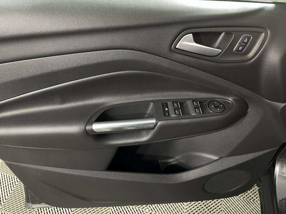 Ford Kuga, 2017 Фото №8