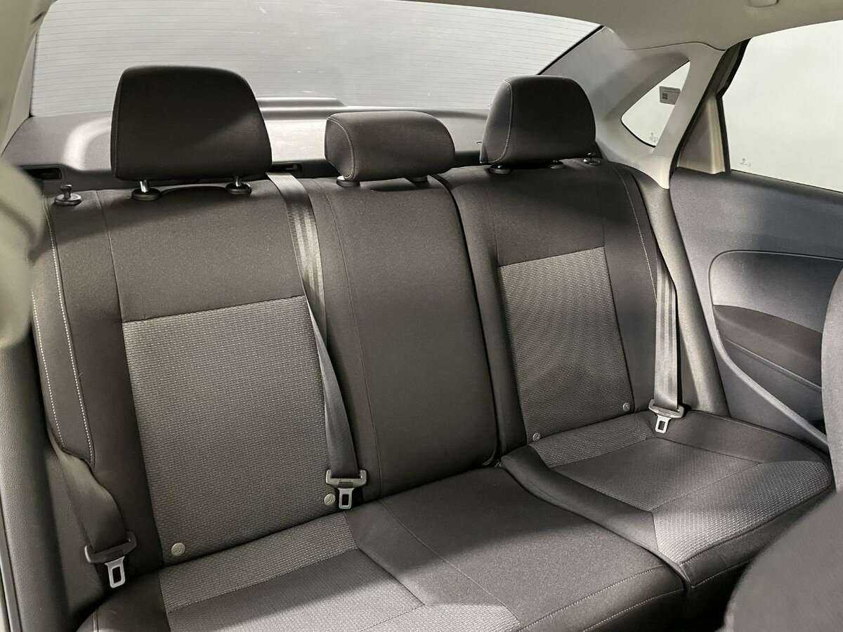 Volkswagen Polo, 2015 Фото №14