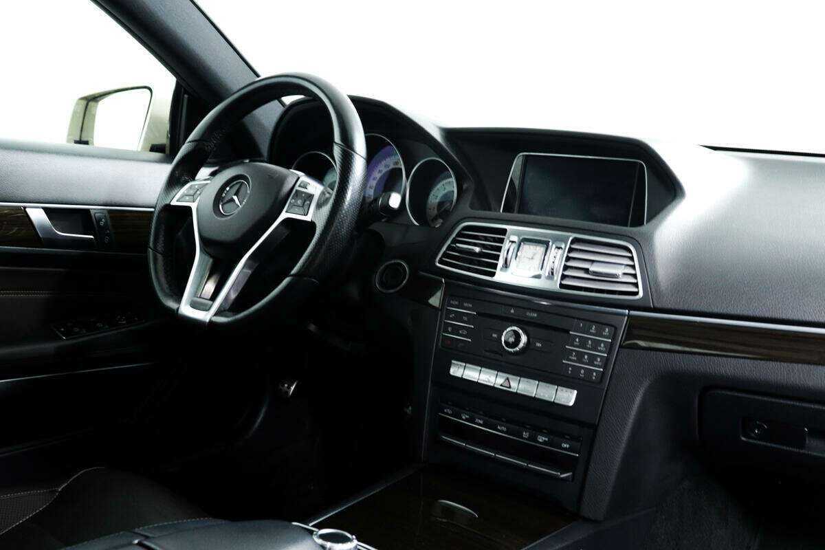 Mercedes-Benz E-Класс 200, 2015 Фото №8