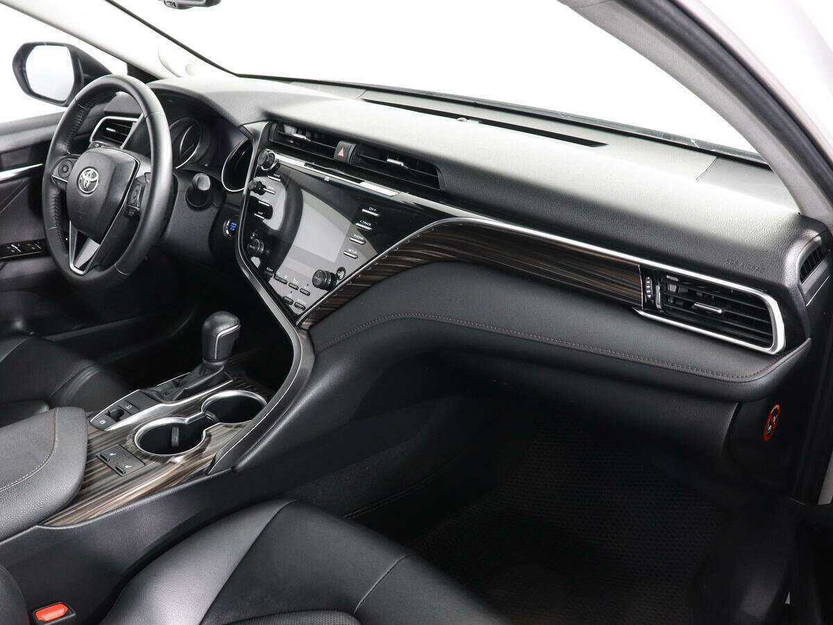 Toyota Camry, 2019 Фото №9