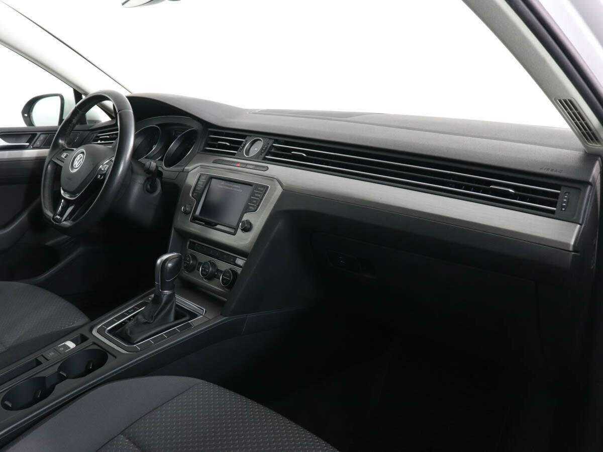 Volkswagen Passat, 2016 Фото №10