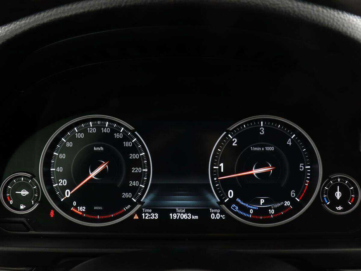 BMW 5 серии 530d xDrive, 2015 Фото №8