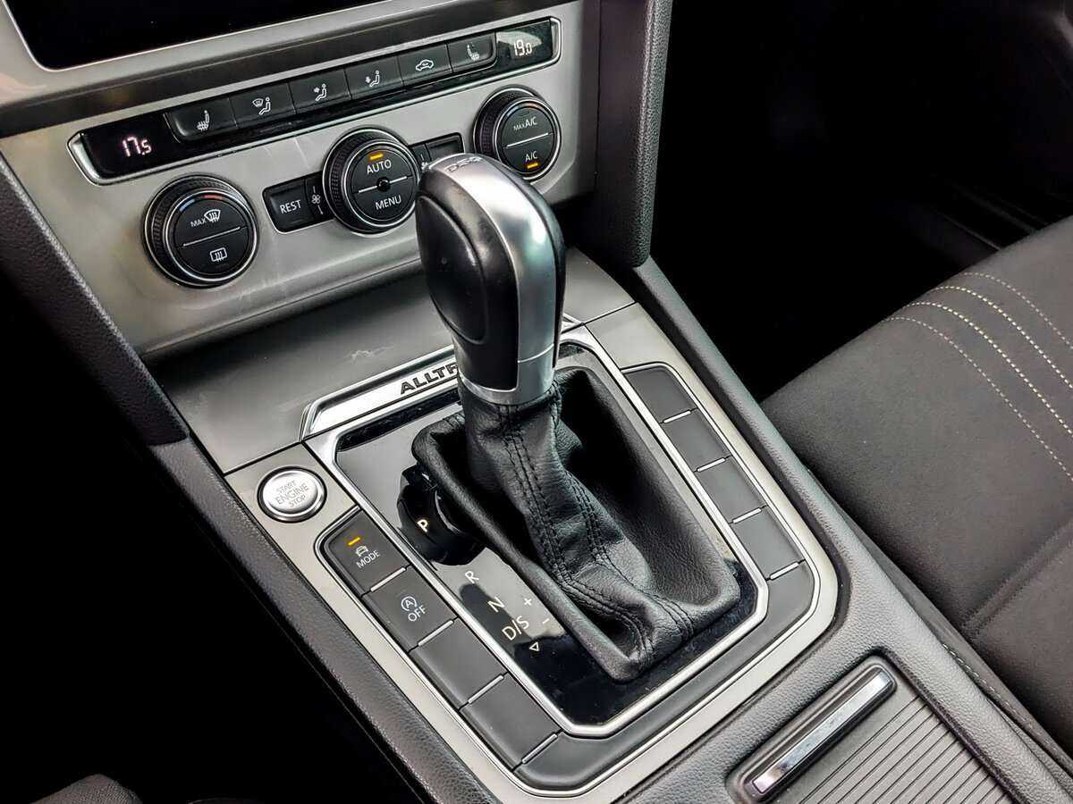 Volkswagen Passat Alltrack, 2018 Фото №28