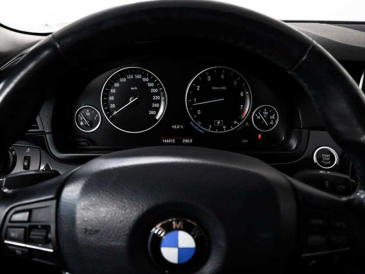 BMW 5 серии 520i, 2015 Фото №17