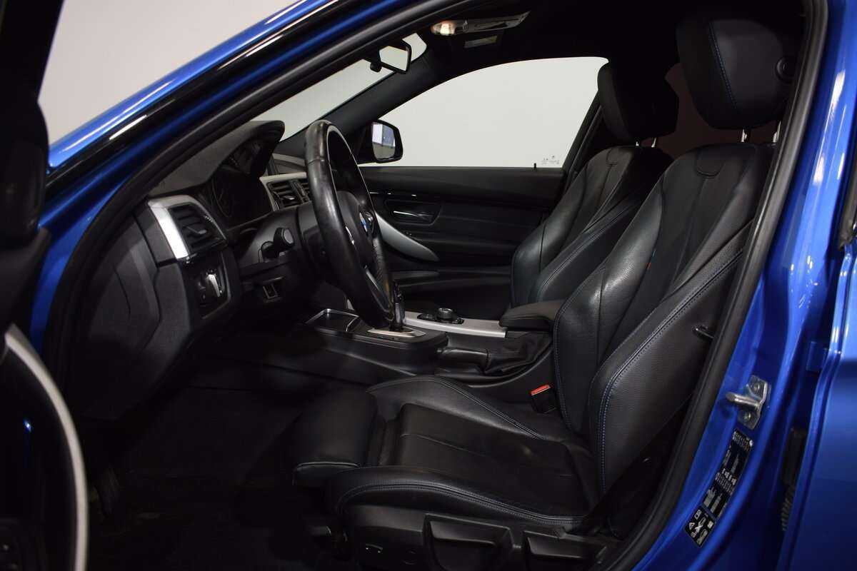 BMW 3 серии 320i xDrive, 2018 Фото №13