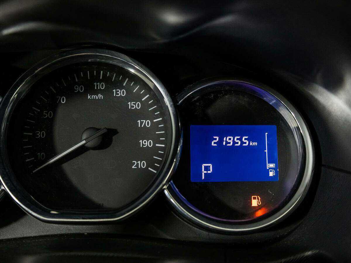 Nissan Terrano, 2018 Фото №12