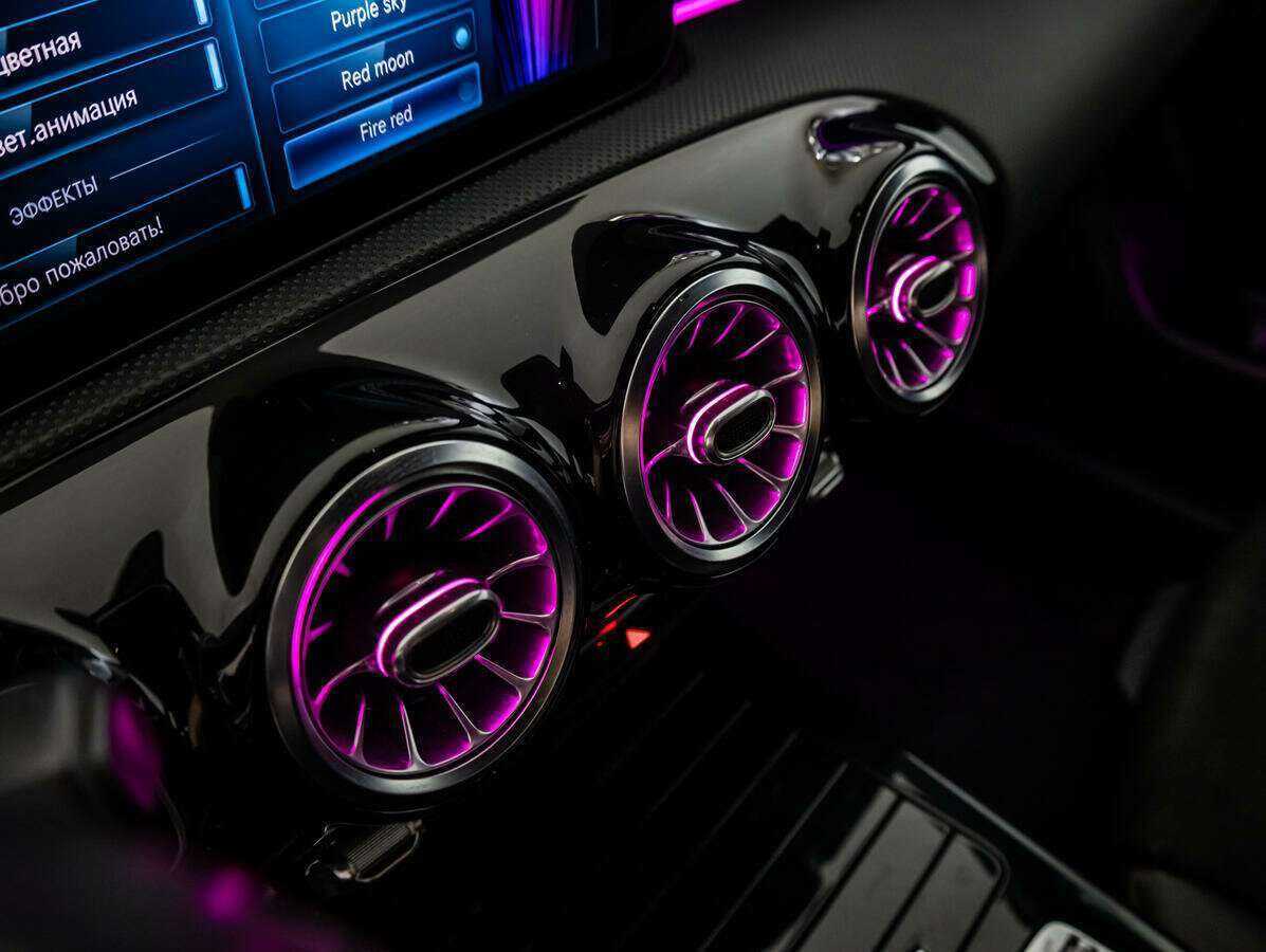 Mercedes-Benz CLA 200, 2019 Фото №17