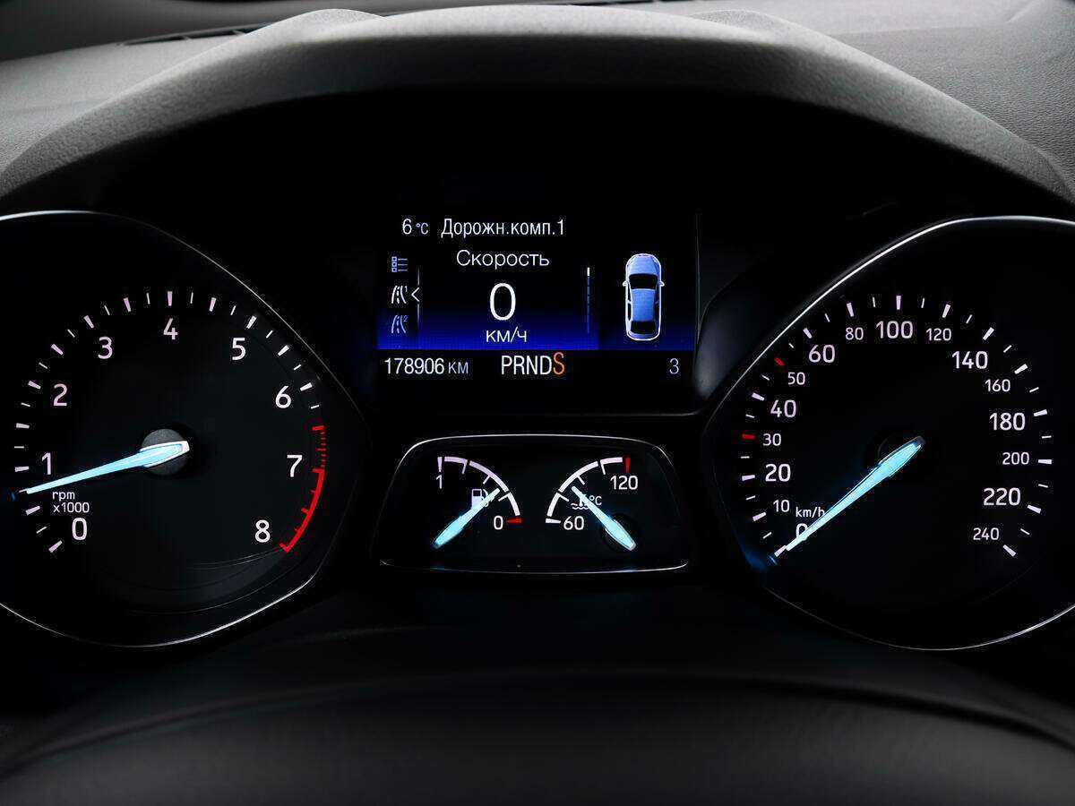 Ford Kuga, 2017 Фото №18