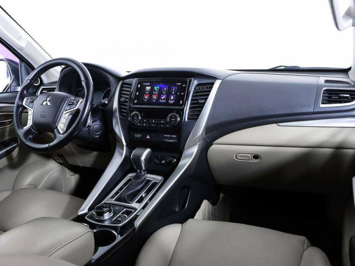 Mitsubishi Pajero Sport, 2017 Фото №9