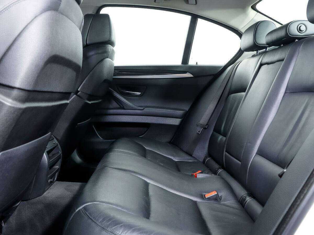 BMW 5 серии 530d xDrive, 2013 Фото №11