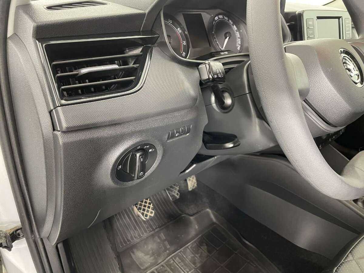 Skoda Rapid, 2021 Фото №9