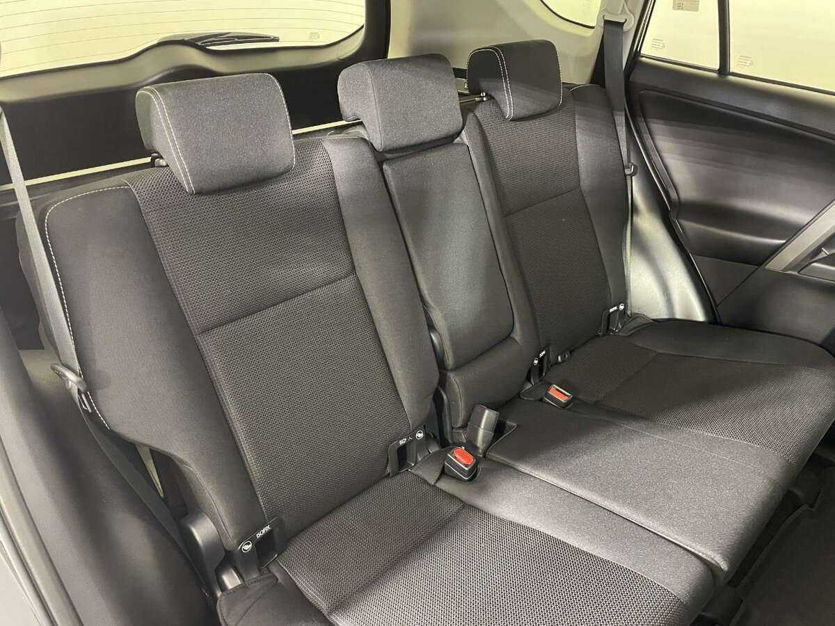 Toyota RAV4, 2018 Фото №15