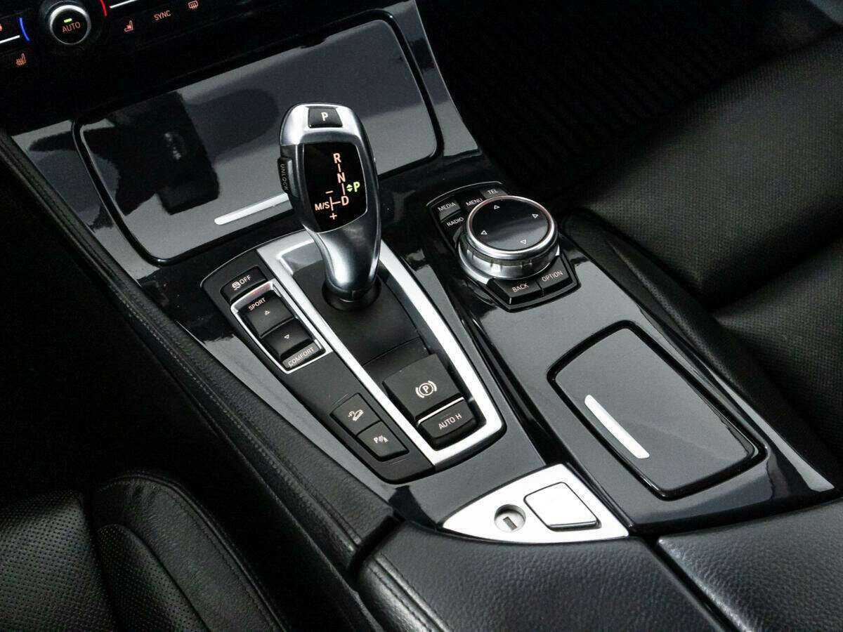 BMW 5 серии 530d xDrive, 2014 Фото №18