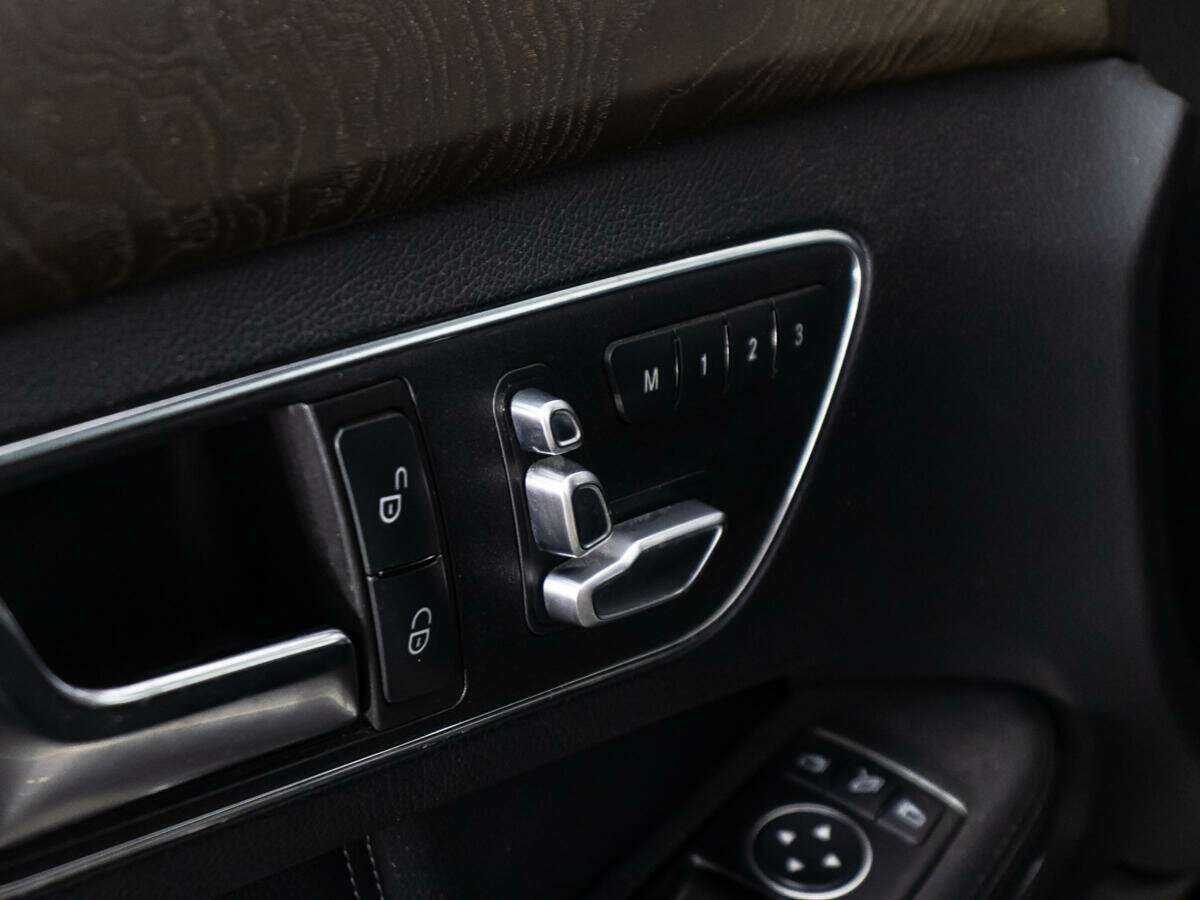 Mercedes-Benz E-Класс 300, 2014 Фото №15