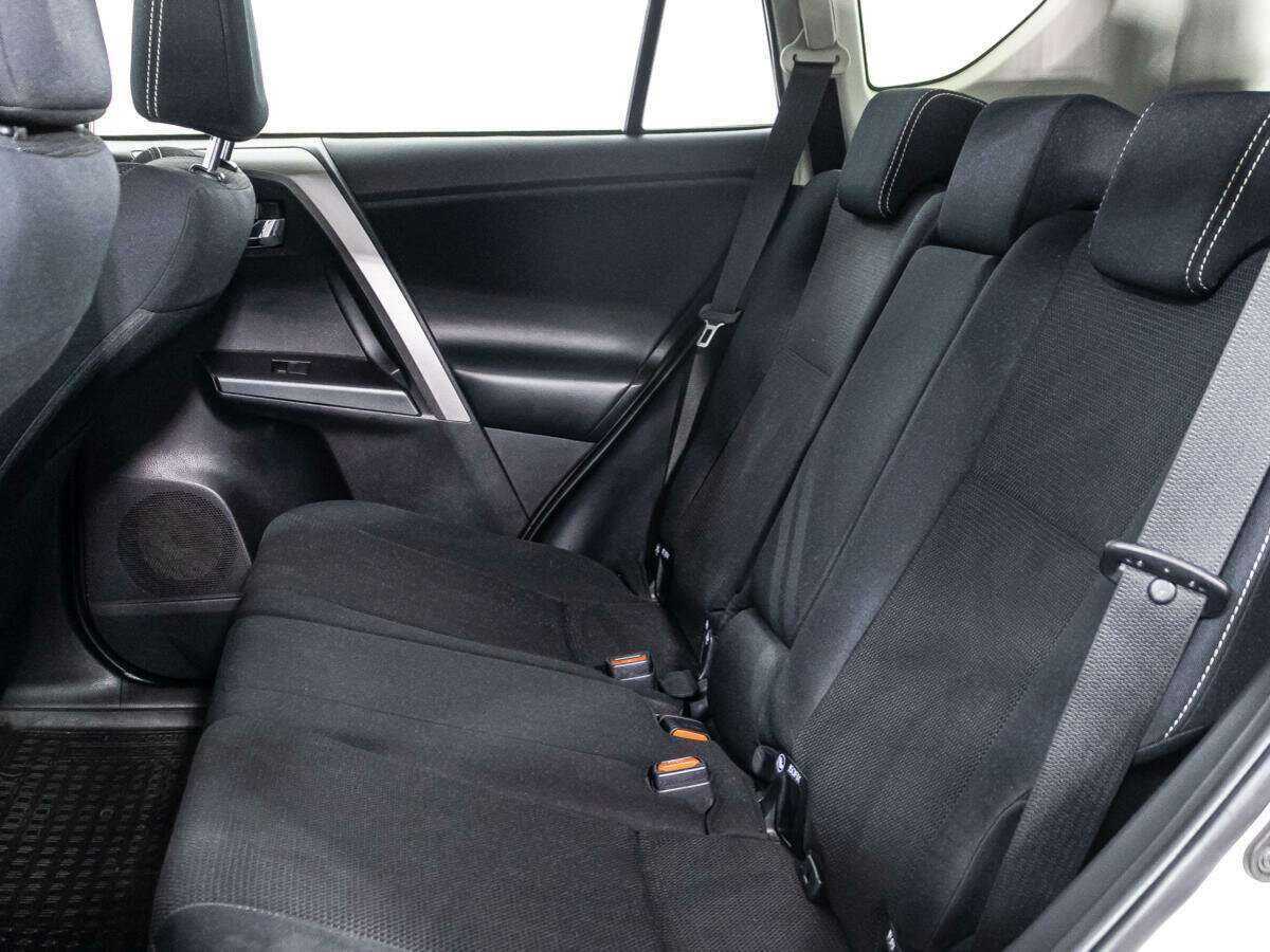 Toyota RAV4, 2017 Фото №10