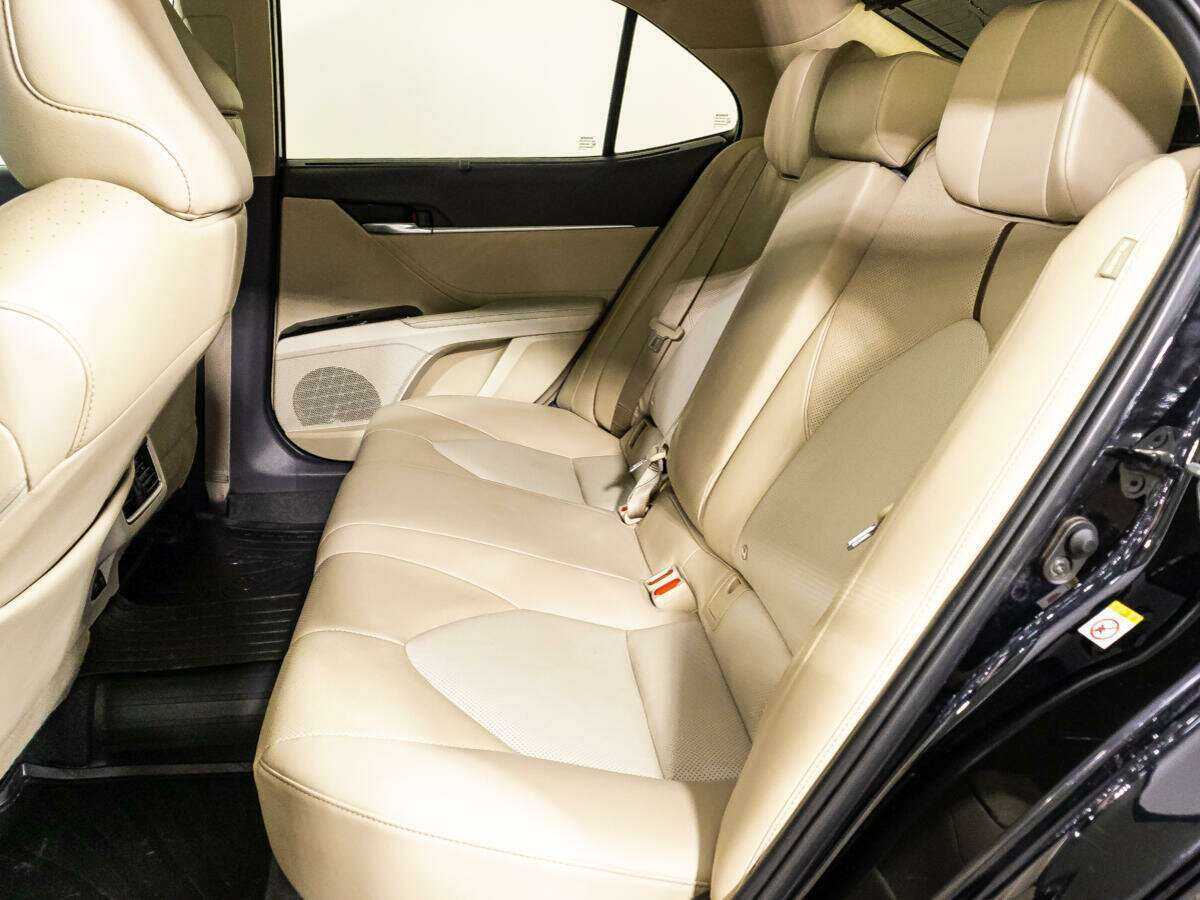 Toyota Camry, 2018 Фото №10