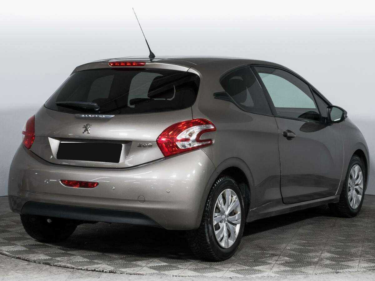 Peugeot 208, 2013 Фото №5