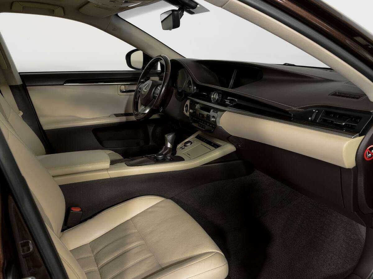 Lexus ES 200, 2015 Фото №9