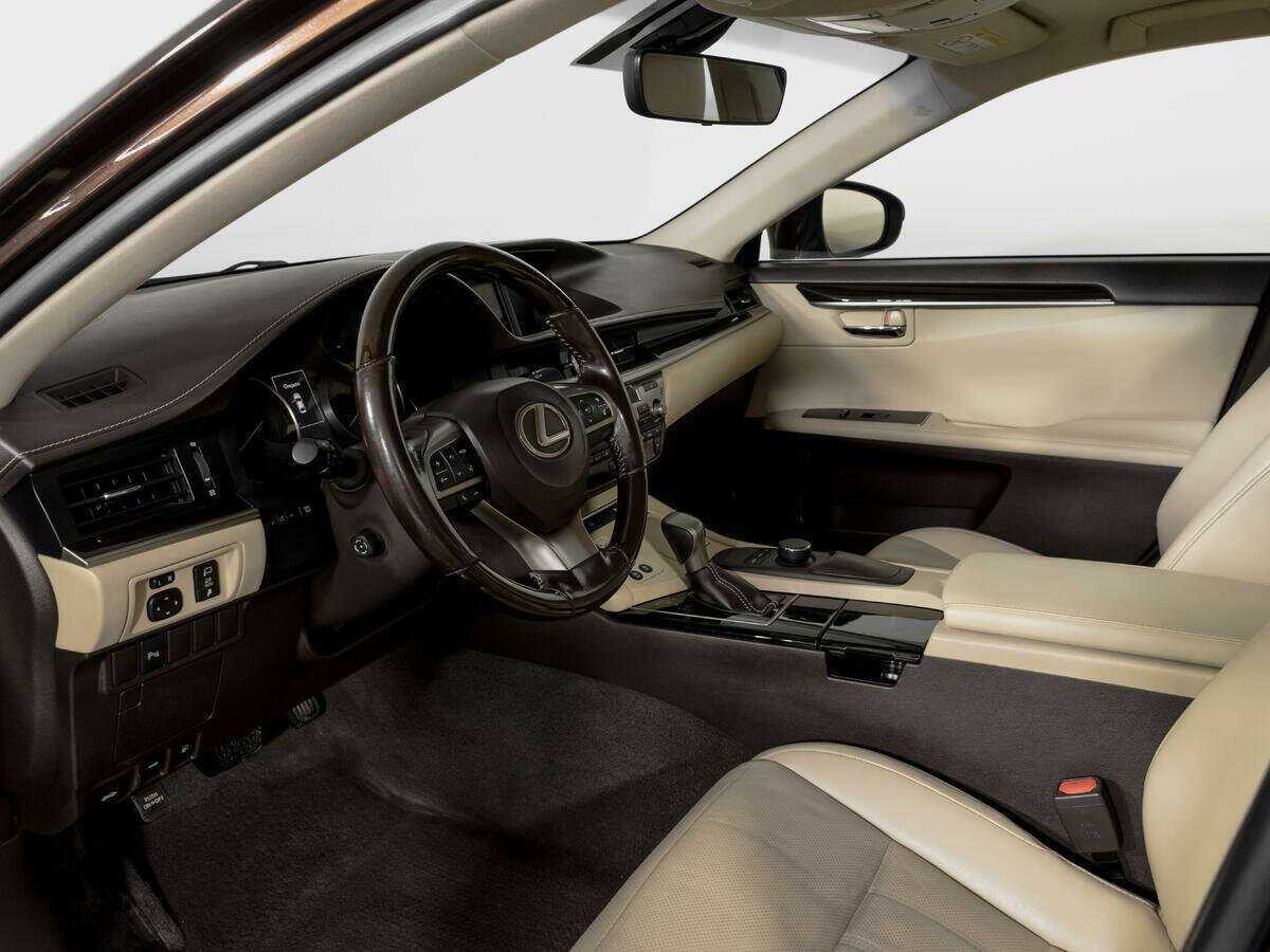 Lexus ES 200, 2015 Фото №16