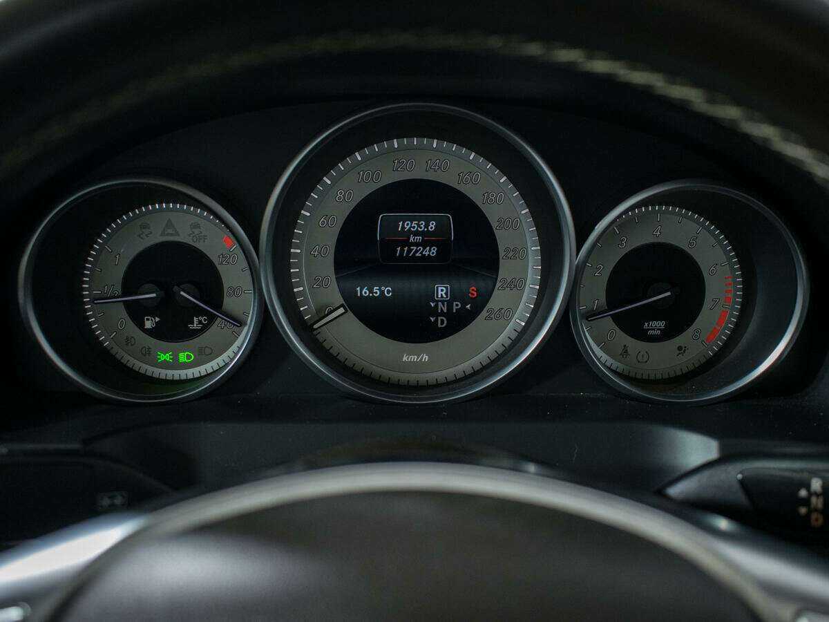 Mercedes-Benz E-Класс 200, 2014 Фото №11