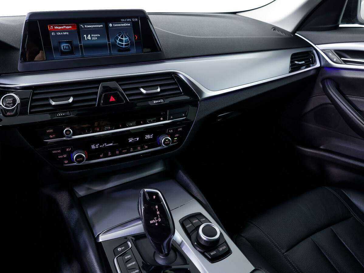 BMW 5 серии 520d, 2018 Фото №14