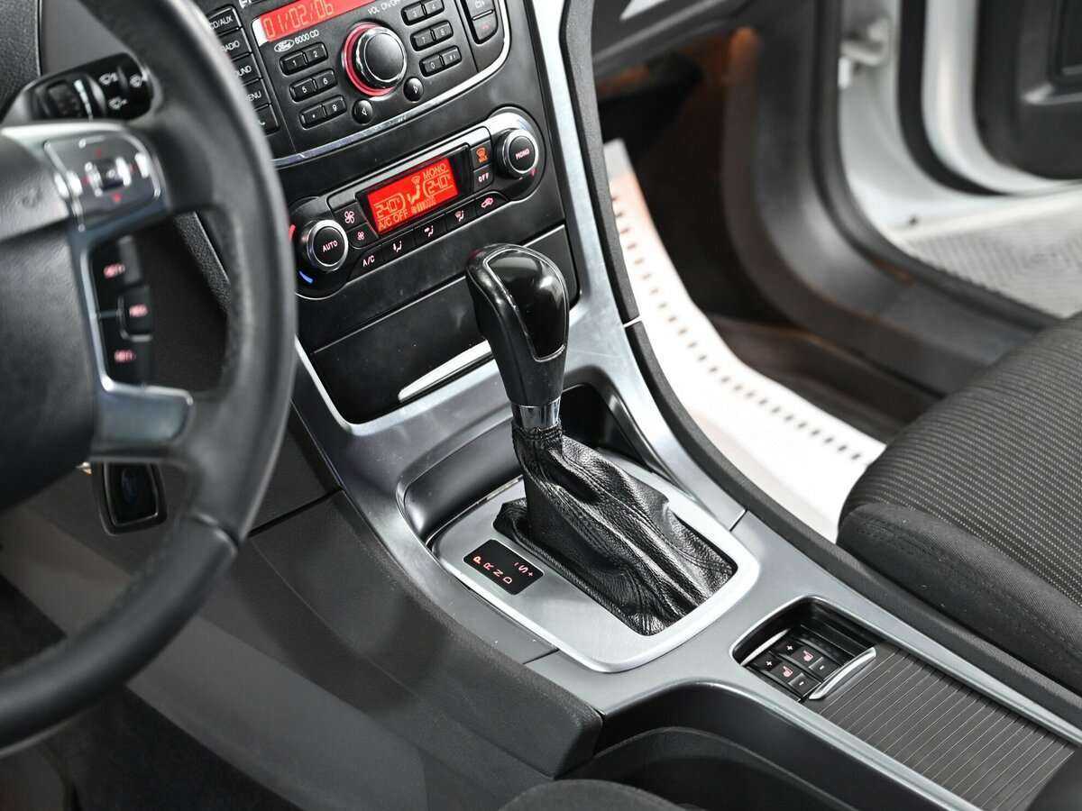 Ford Mondeo, 2013 Фото №13