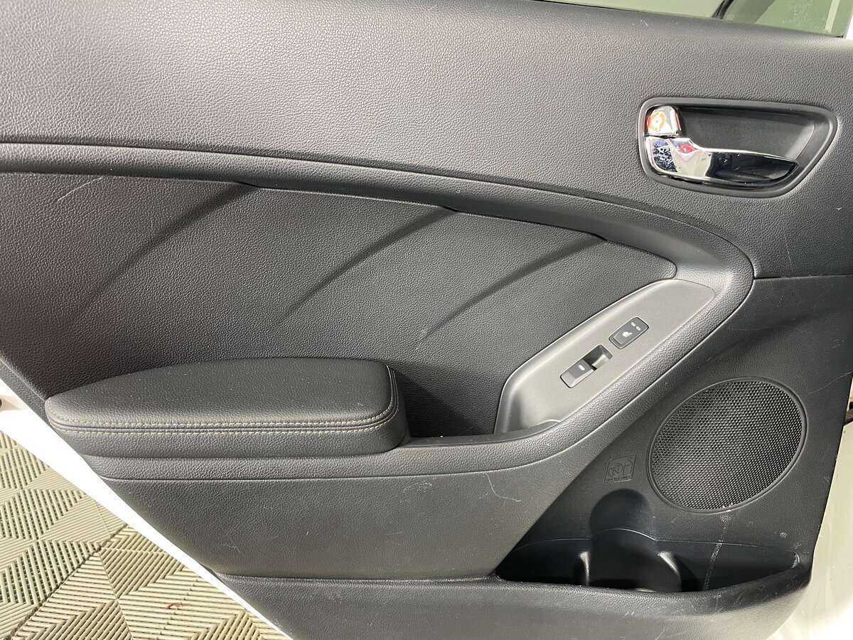 Kia Cerato, 2014 Фото №16