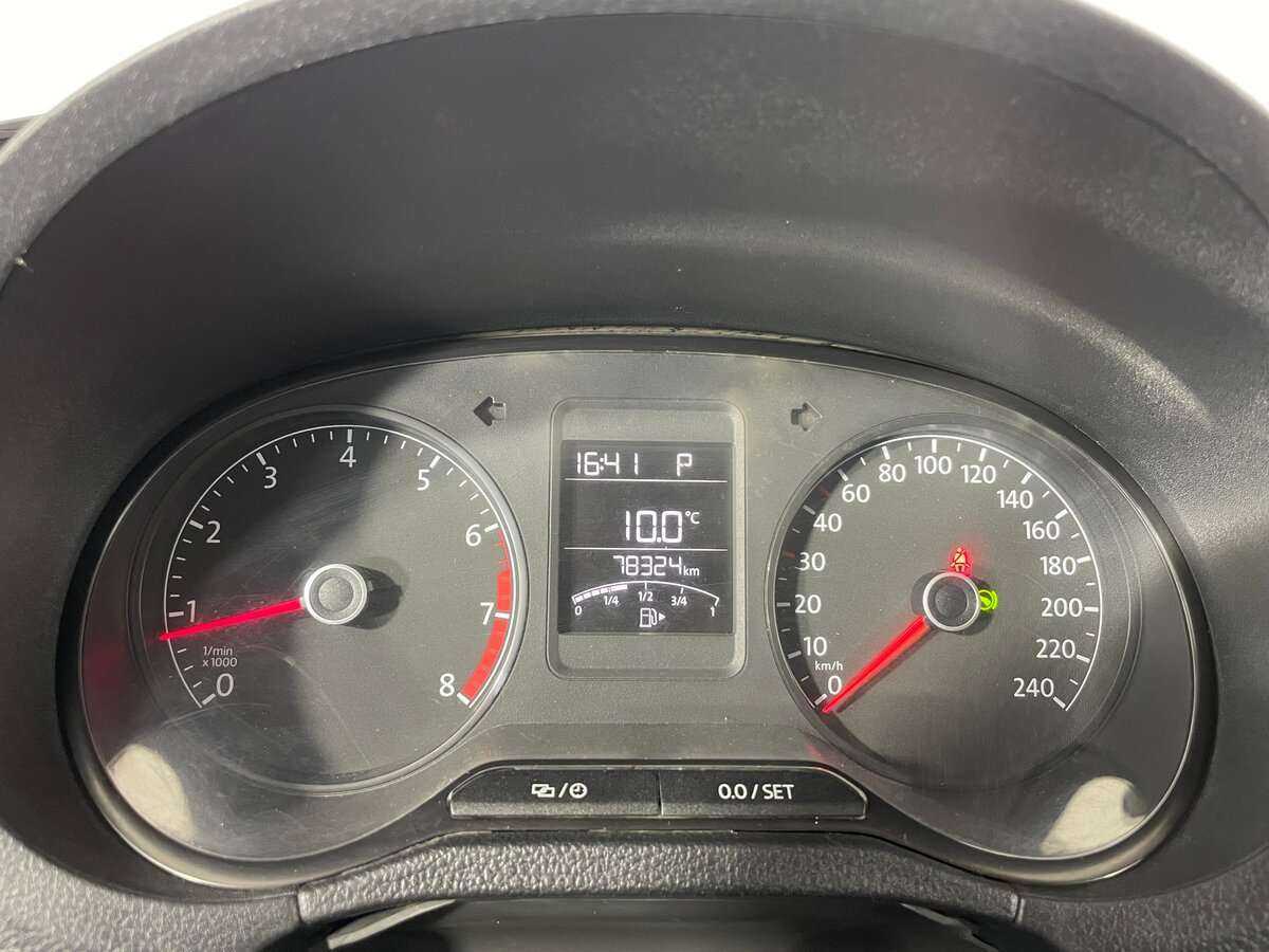 Volkswagen Polo, 2016 Фото №12