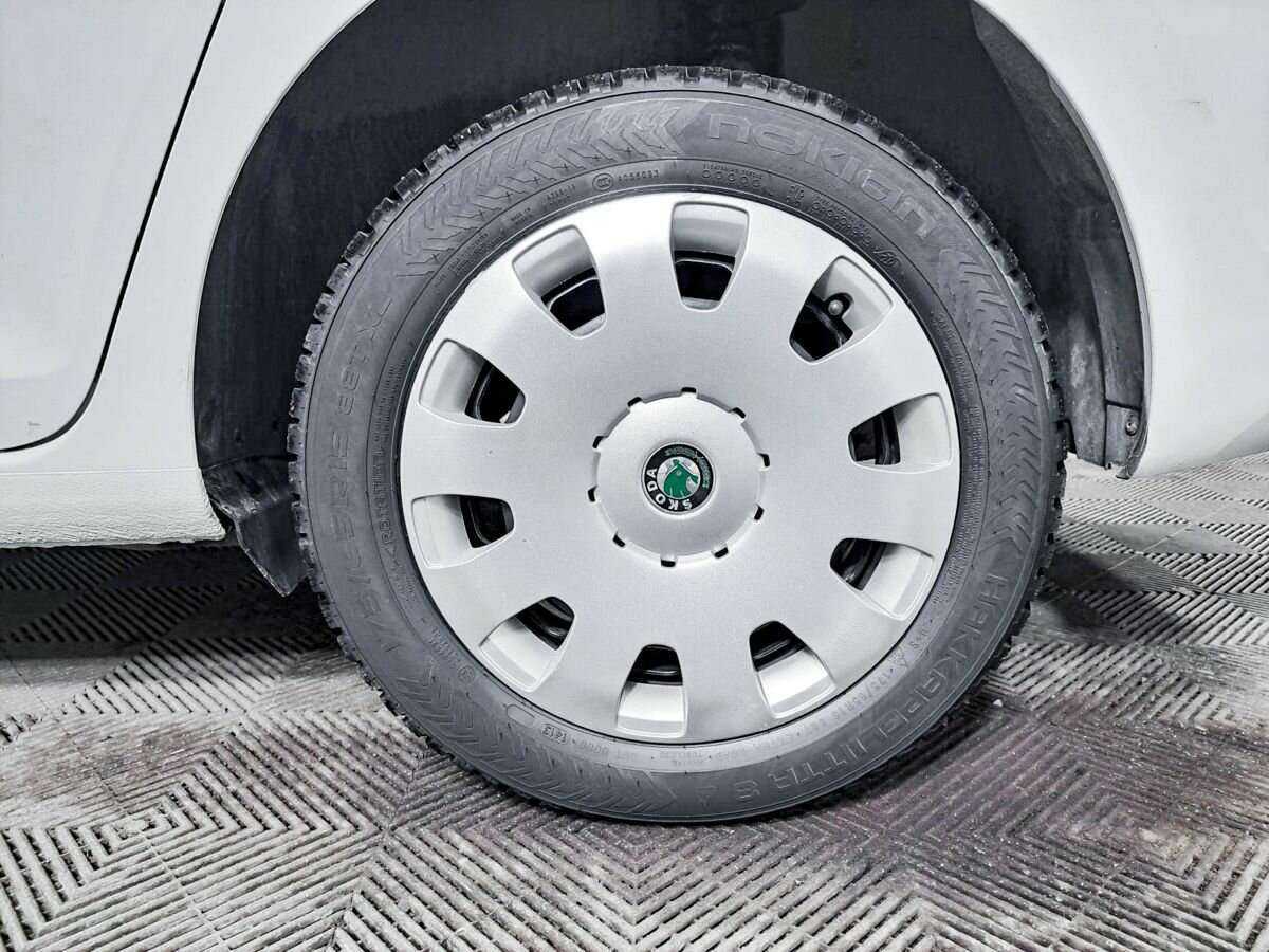 Skoda Rapid, 2017 Фото №18