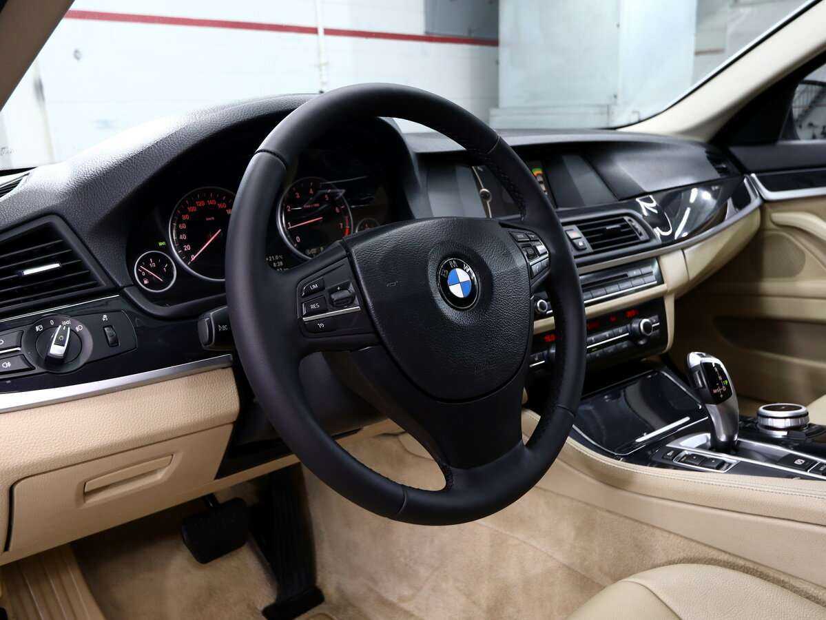 BMW 5 серии 520i, 2012 Фото №7