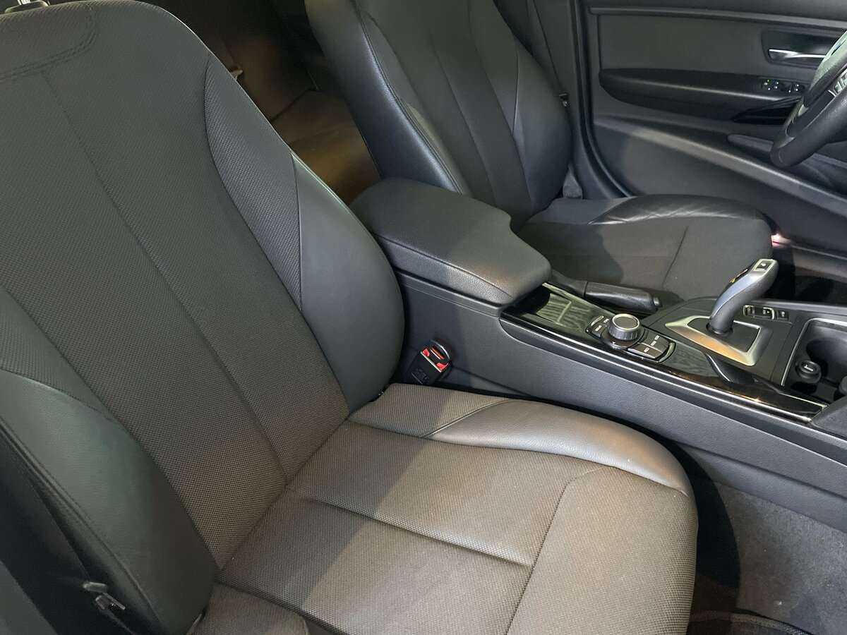 BMW 3 серии 320i xDrive, 2018 Фото №19