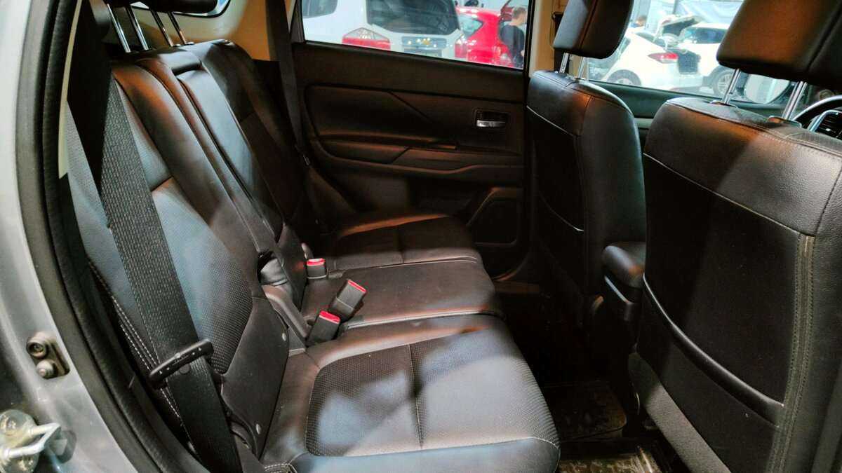 Mitsubishi Outlander, 2012 Фото №18