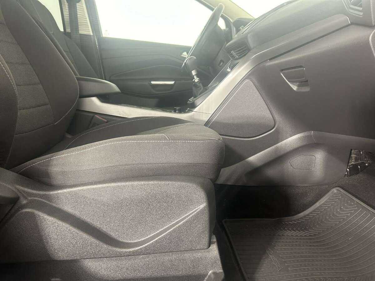 Ford Kuga, 2015 Фото №14