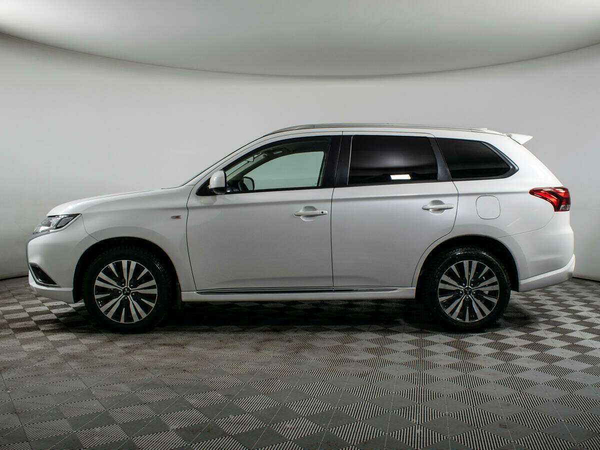 Mitsubishi Outlander, 2022 - 14 500 км. | Фото №8