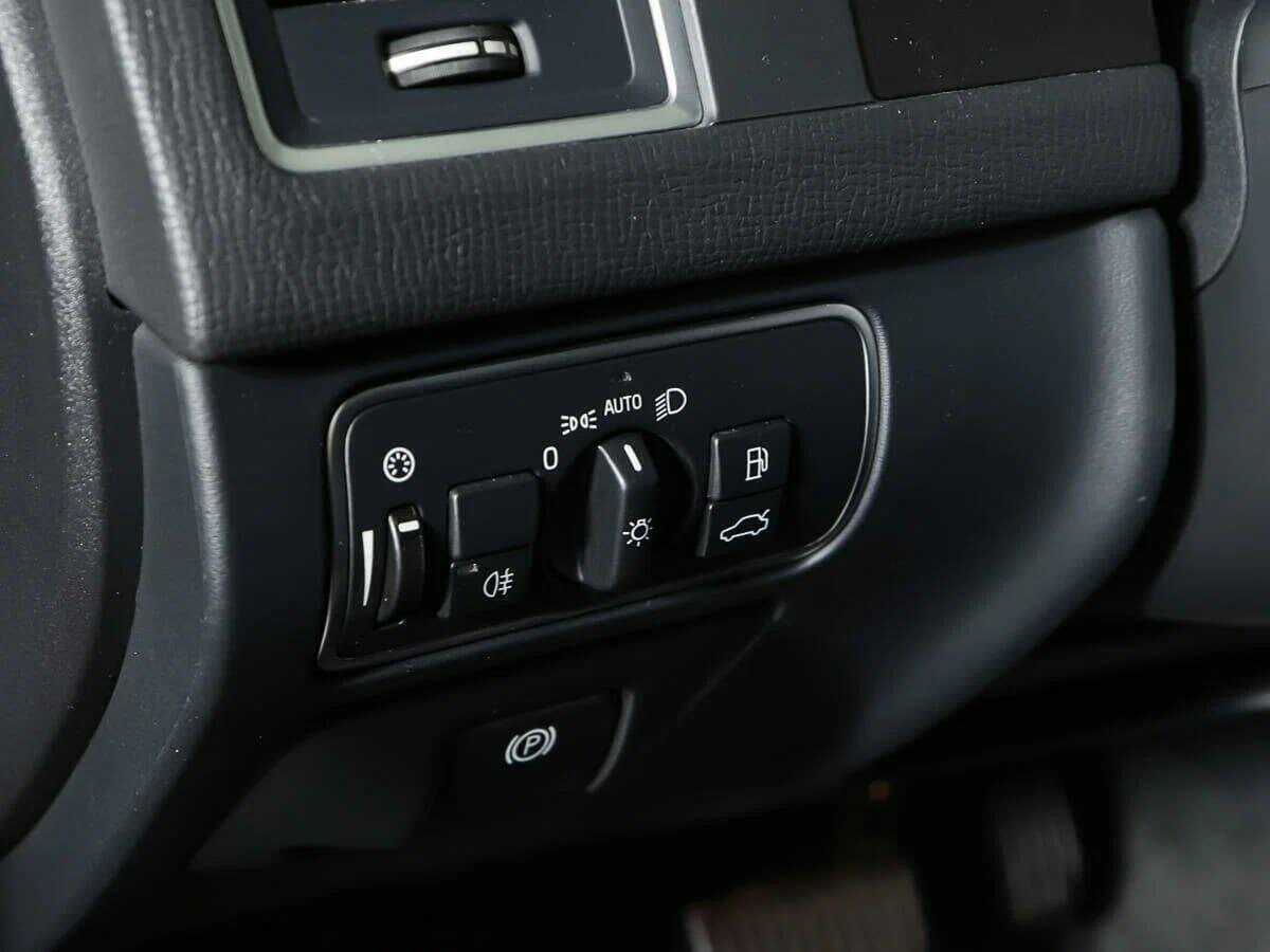 Volvo XC60, 2017 Фото №19