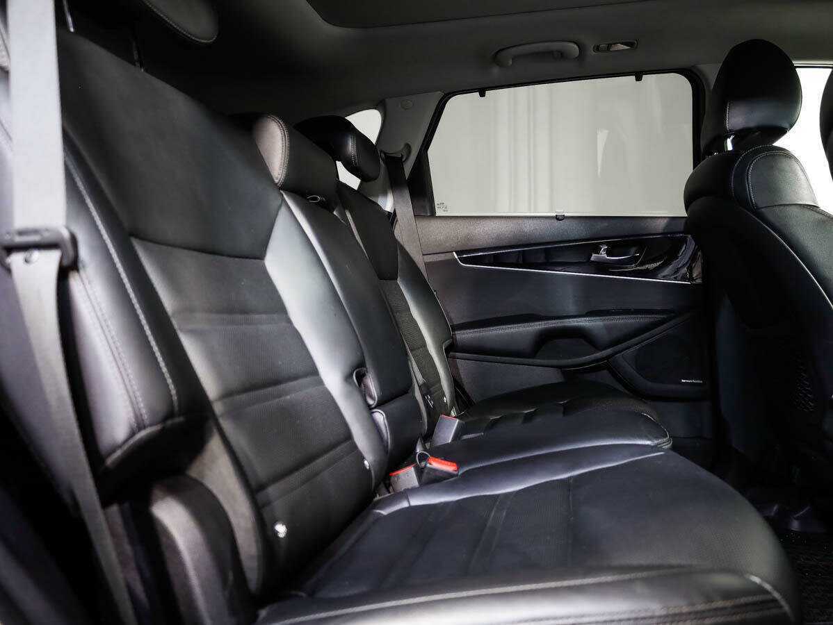 Kia Sorento, 2018 Фото №12