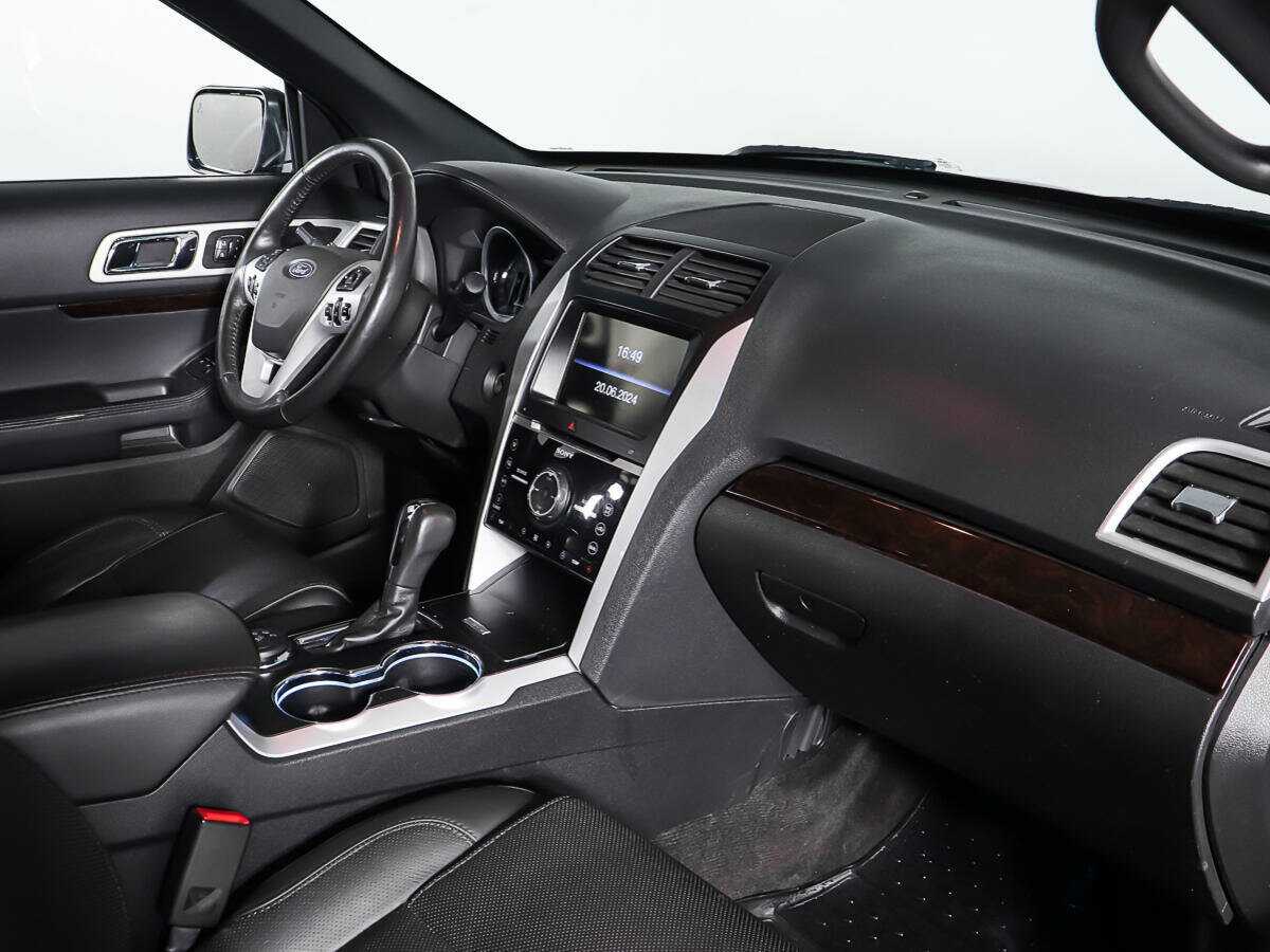 Ford Explorer, 2015 Фото №9