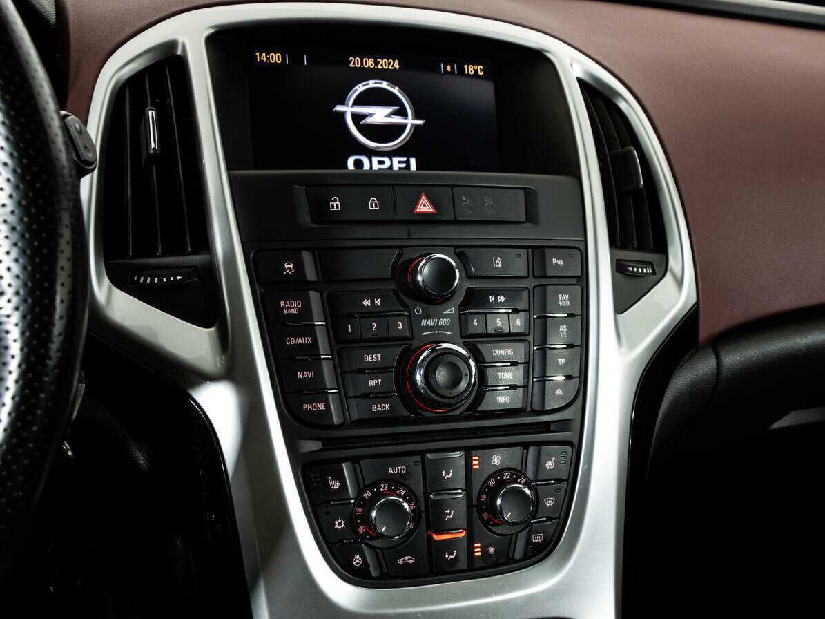 Opel Astra GTC, 2013 Фото №13