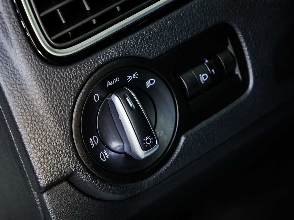 Volkswagen Polo, 2019 Фото №17