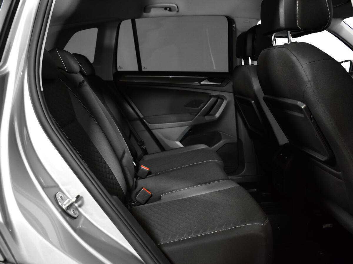 Volkswagen Tiguan, 2018 Фото №12